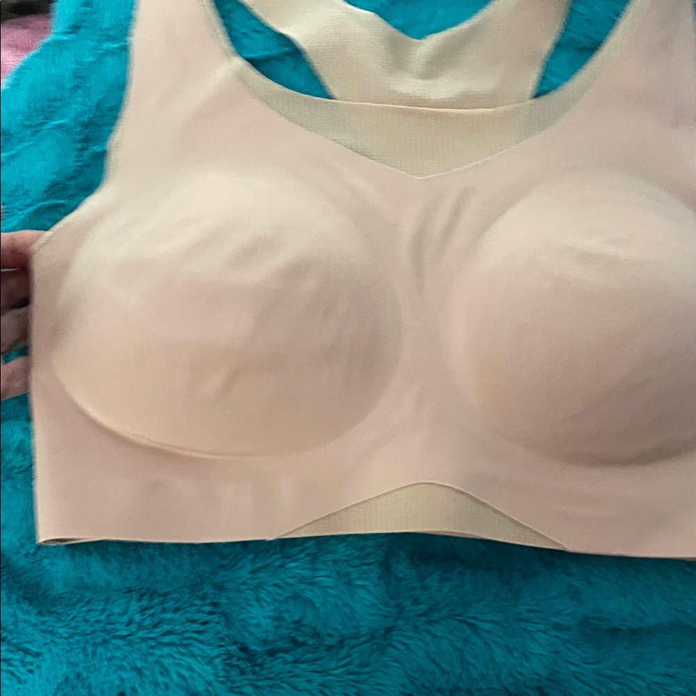 Soma Medium Bliss breathe performance Racerback tank bra in blush. EUC